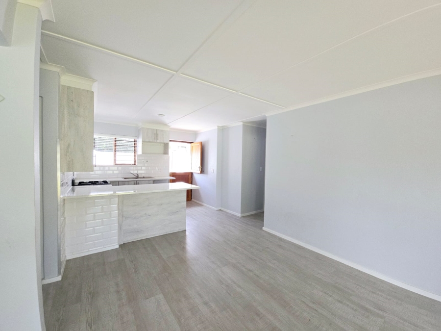 2 Bedroom Property for Sale in Paradise Beach Eastern Cape